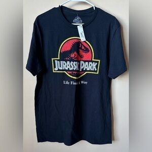 Jurassic Park Men's Black Graphic T-Shirt Life Finds A Way Size Large L.